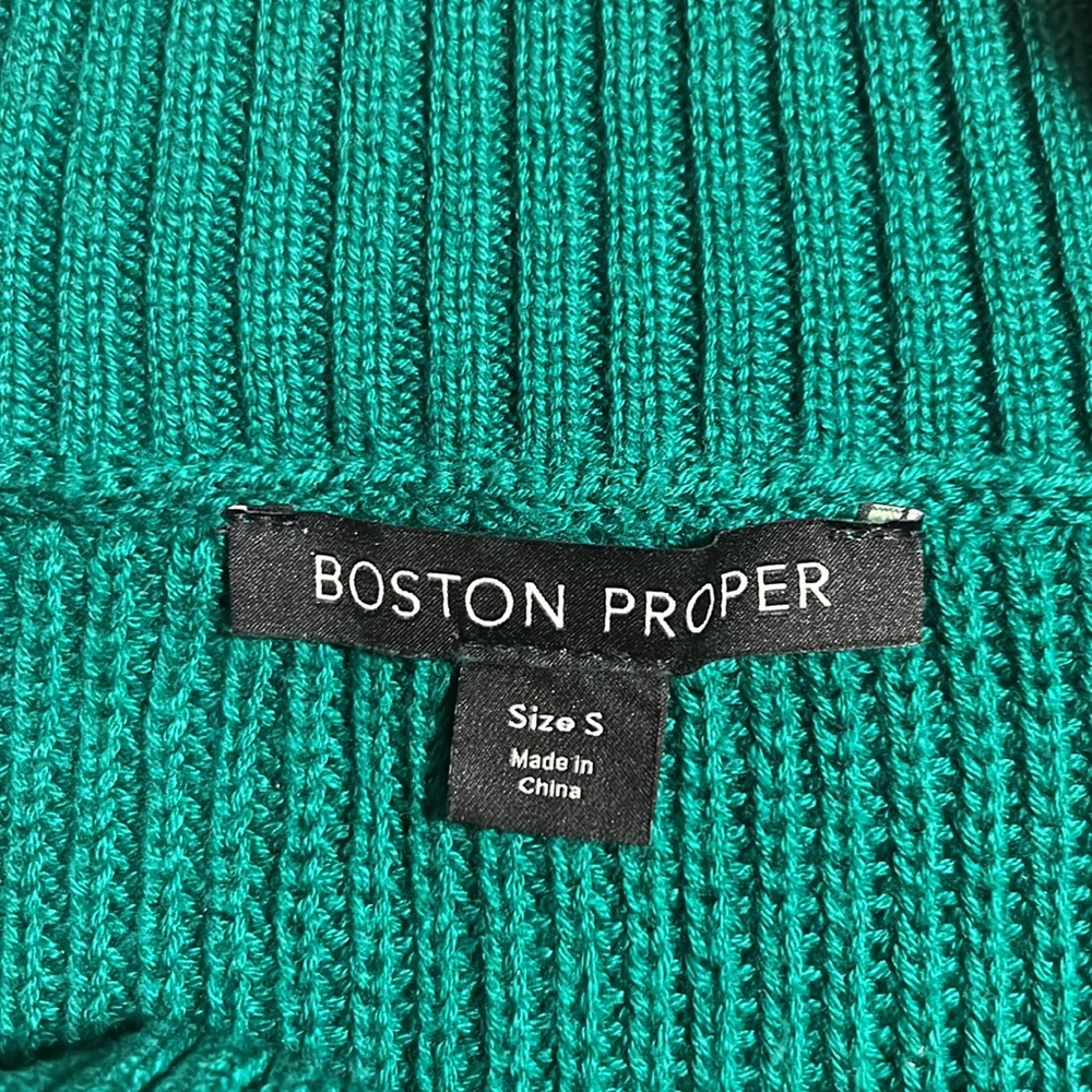 Boston Proper. V Neck Emerald Green Women's Sweater. NWOT. Size S. - Picture 7 of 8